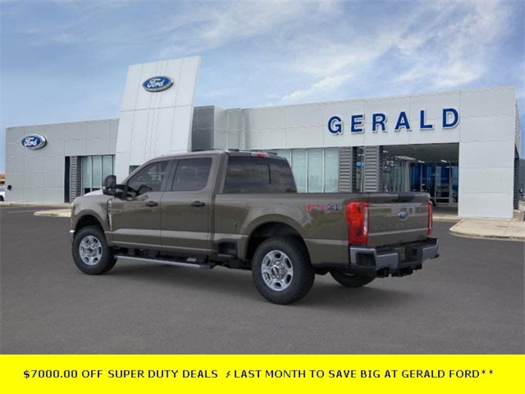 New 2026 Ford F-250 XLT Truck Crew Cab