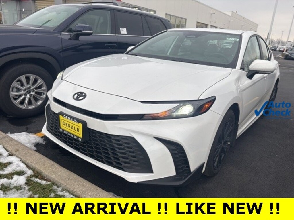 Certified 2025 Toyota Camry SE Sedan