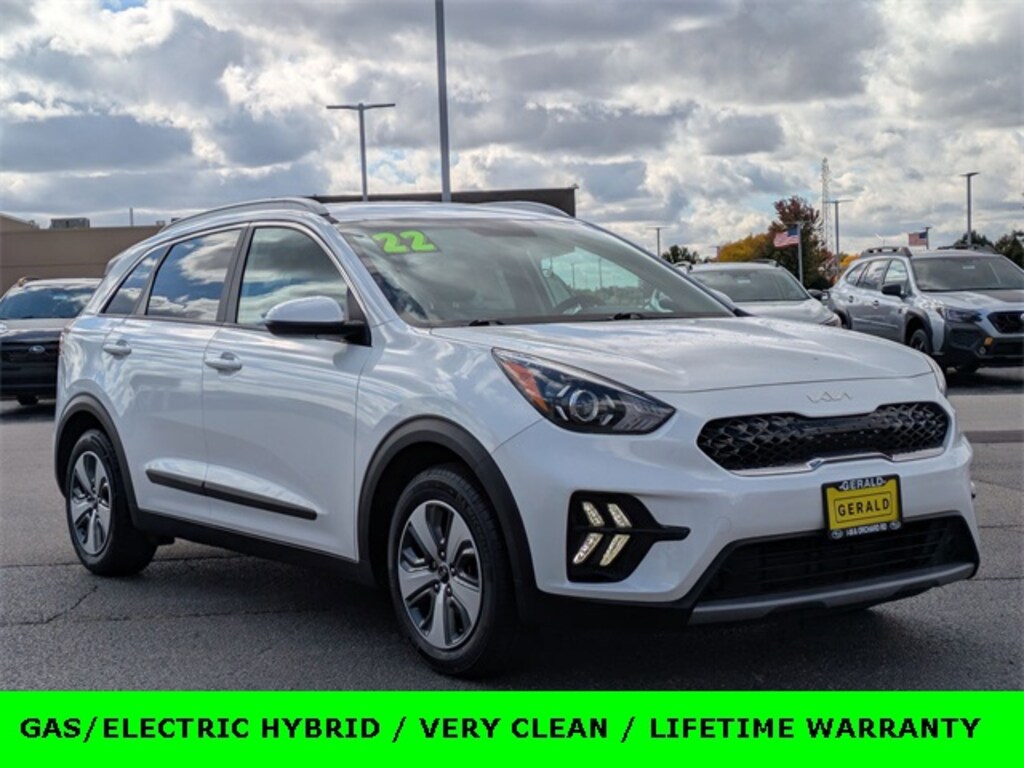 Used 2022 Kia Niro LX SUV