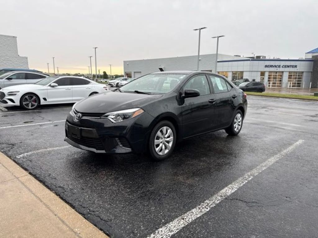 Used 2016 Toyota Corolla LE Sedan