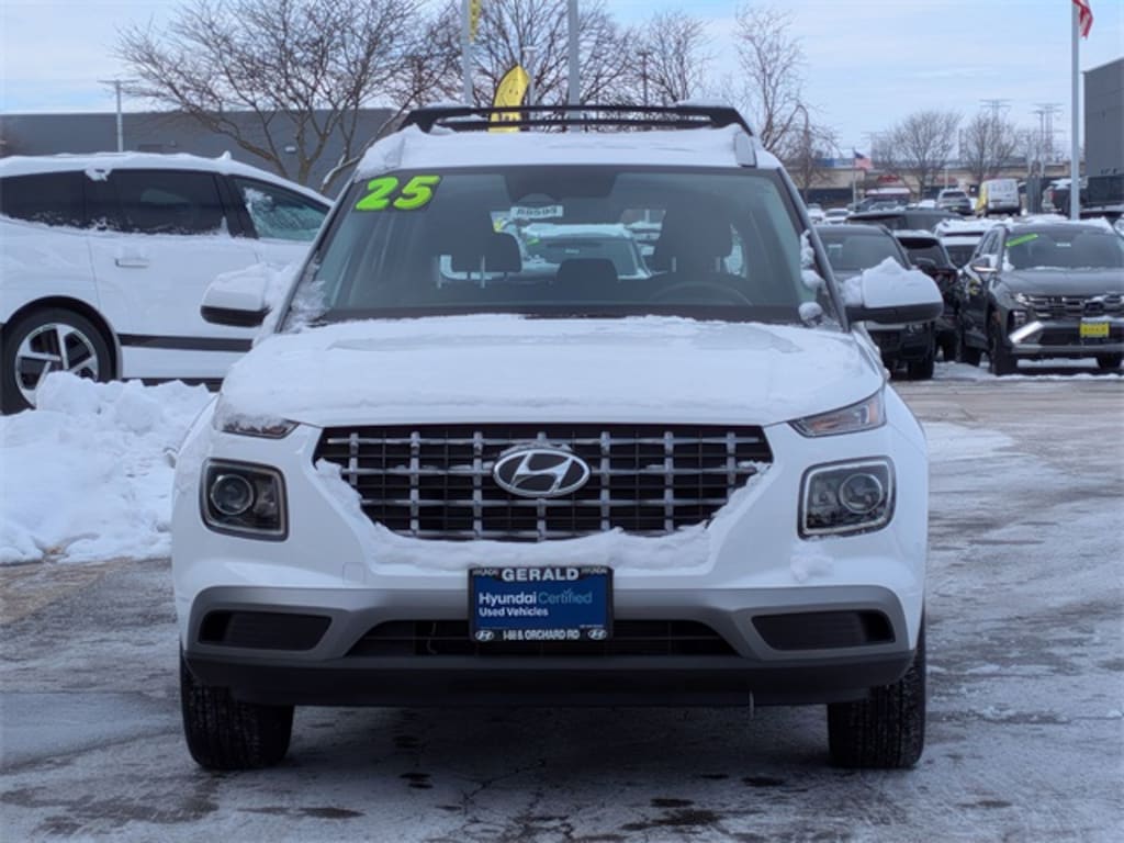 Used 2025 Hyundai Venue SEL SUV