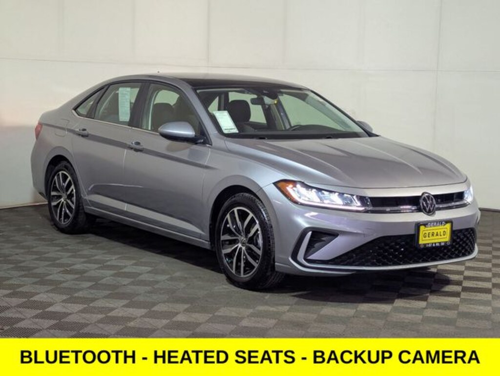 Used 2025 Volkswagen Jetta 1.5T SE Sedan