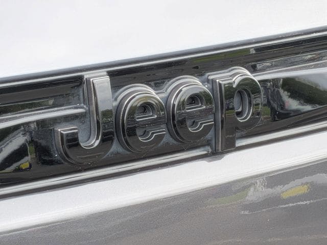 2023 Jeep Grand Cherokee Altitude - Photo 29