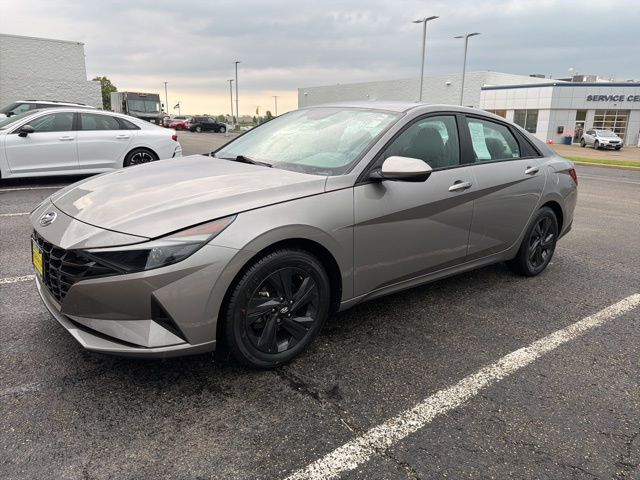 2023 Hyundai Elantra 2.0 SEL IVT SULEV's photo