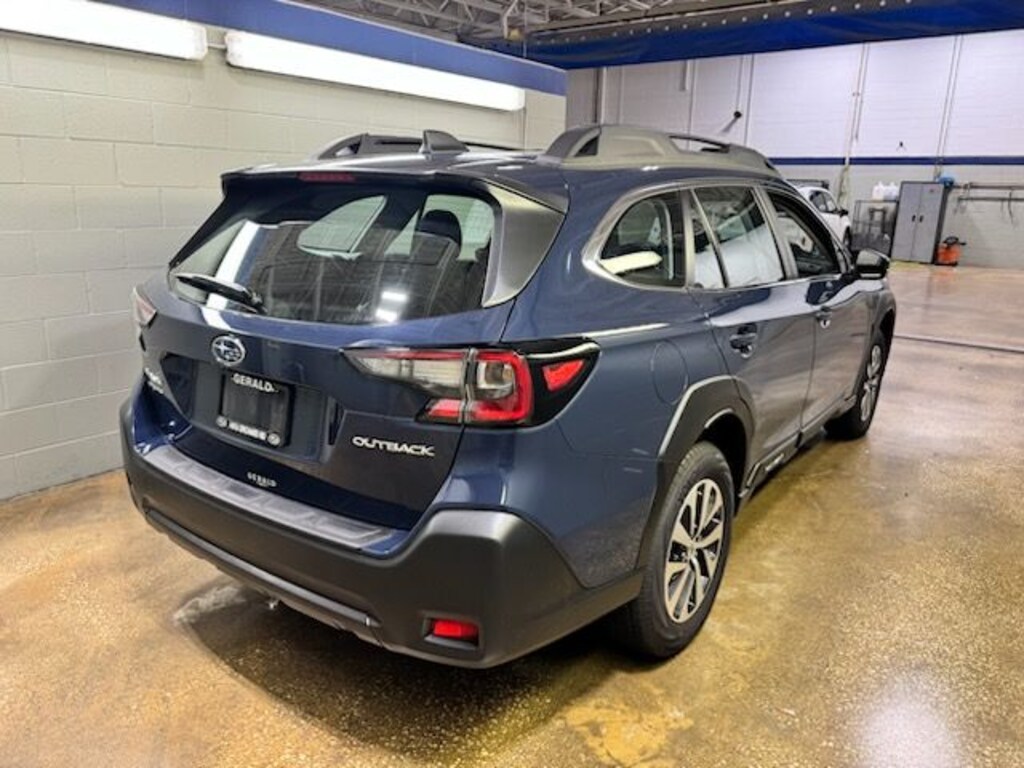 Certified 2025 Subaru Outback Base SUV