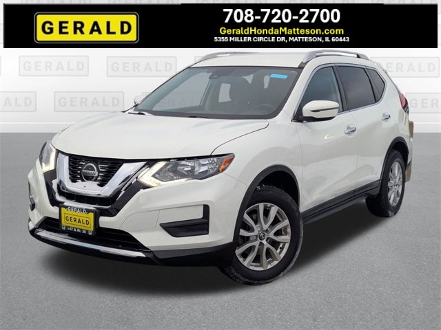 2020 Nissan Rogue SV's photo