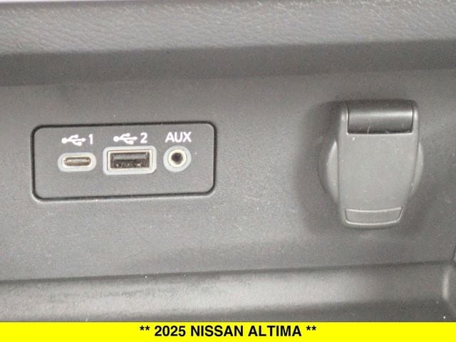 2025 Nissan Altima S - Photo 20