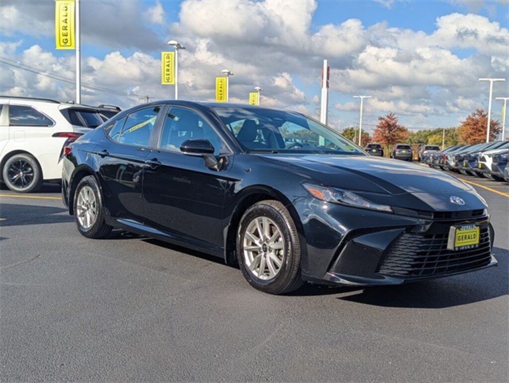 Used 2025 Toyota Camry  Sedan