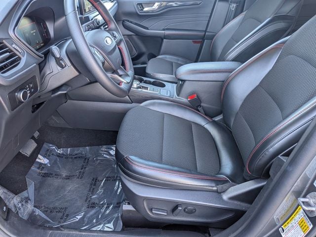 2025 Ford Escape ST-Line - Photo 11