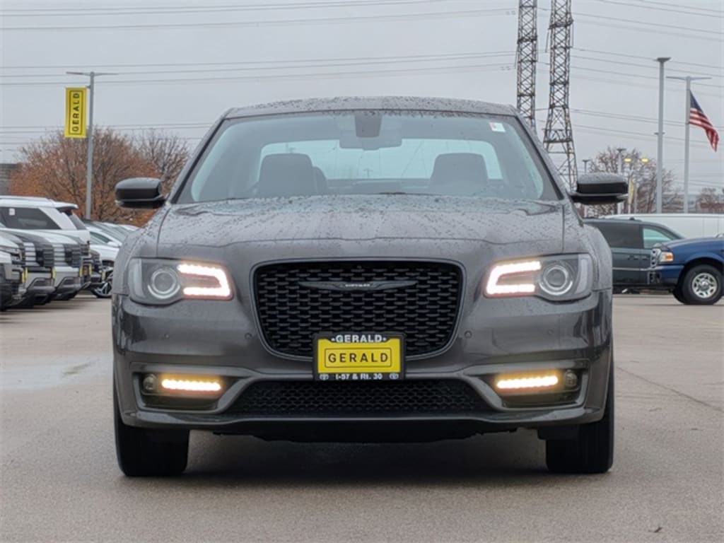 Used 2023 Chrysler 300 Touring L Sedan