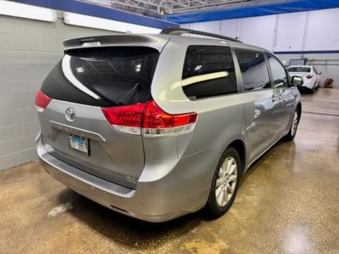 Used 2012 Toyota Sienna XLE with VIN 5TDDK3DC2CS038798 for sale in North Aurora, IL