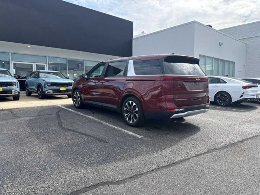 Certified 2022 Kia Carnival EX MPV