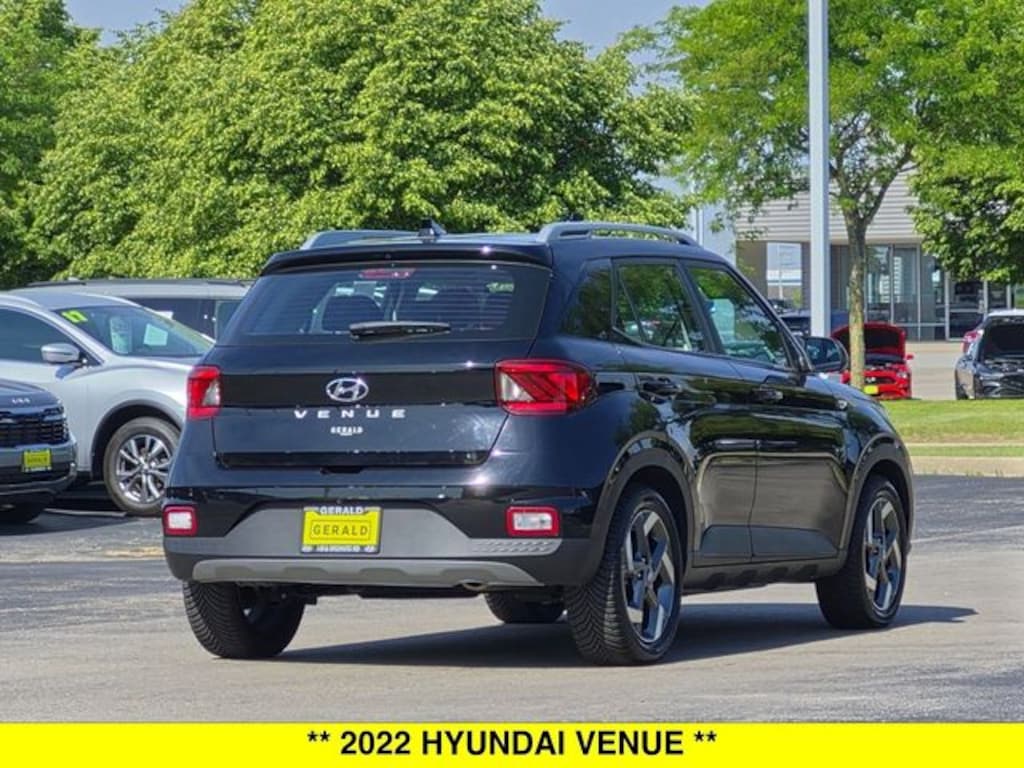 Used 2022 Hyundai Venue SEL SUV