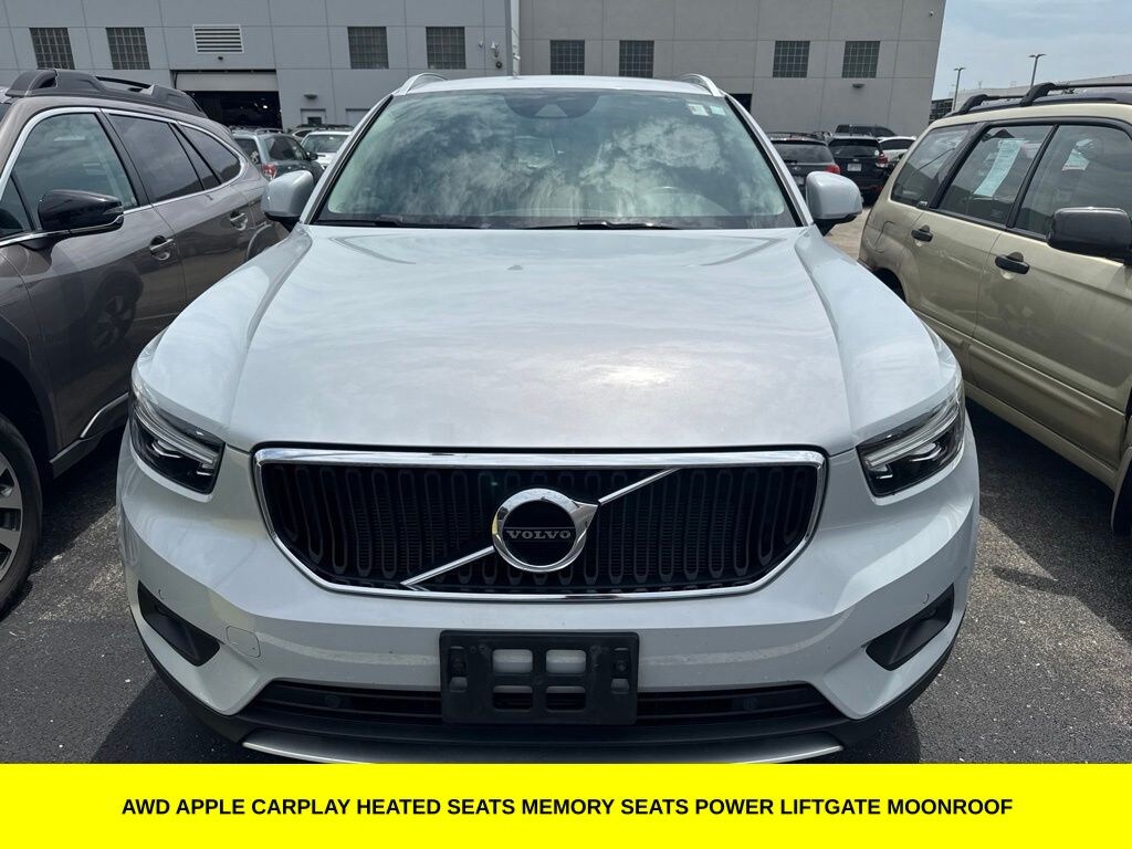 Used 2021 Volvo XC40 T5 Momentum SUV