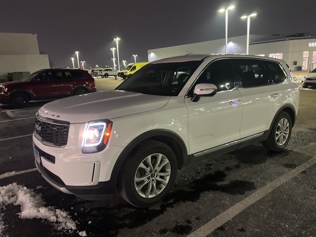 2022 Kia Telluride LX's photo