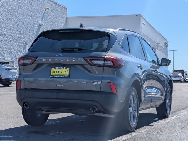 2025 Ford Escape ST-Line - Photo 6