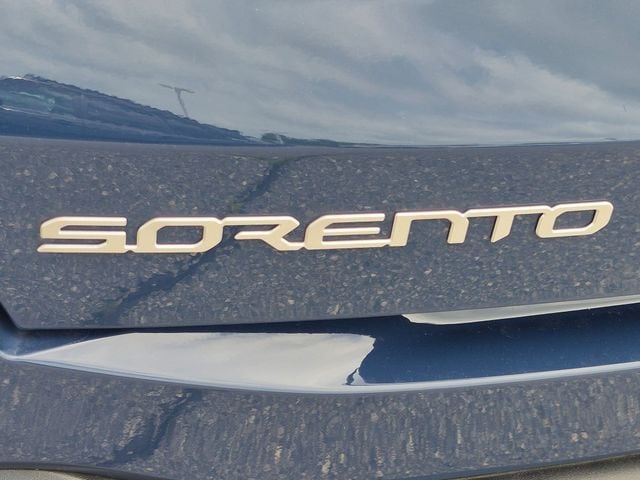 2025 Kia Sorento S - Photo 29