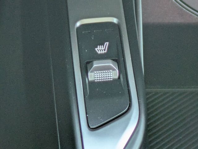 2025 Kia Sorento S - Photo 22