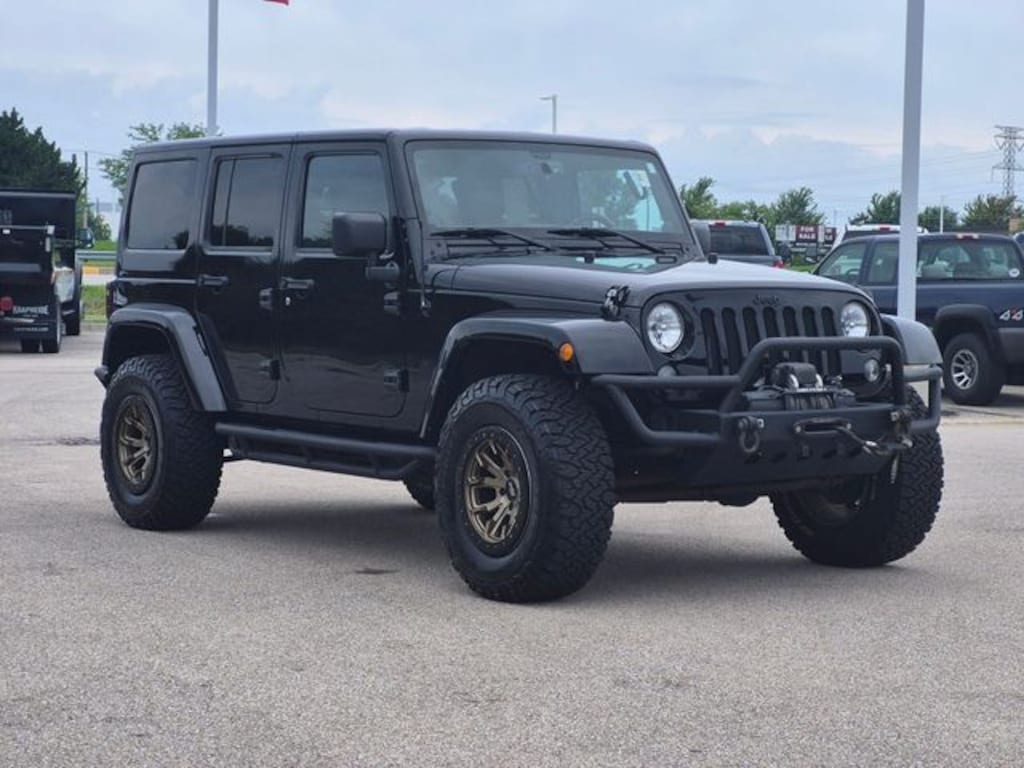 Used 2014 Jeep Wrangler Unlimited Sahara 4x4 SUV