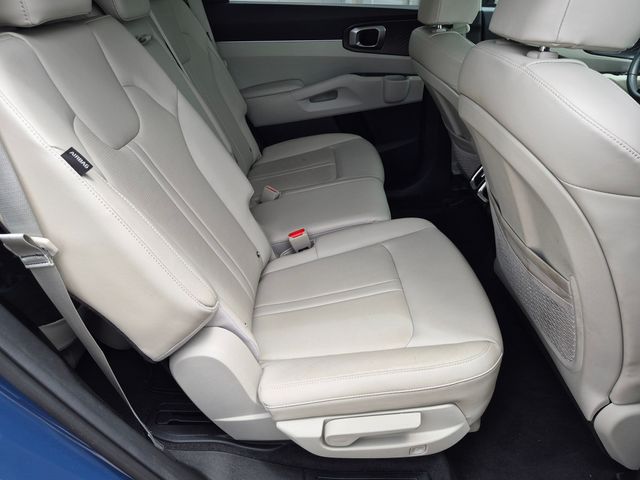 2025 Kia Sorento S - Photo 31