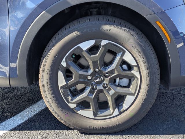 2025 Kia Sorento S - Photo 34