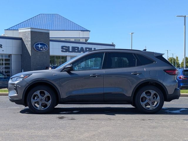 2025 Ford Escape ST-Line - Photo 9