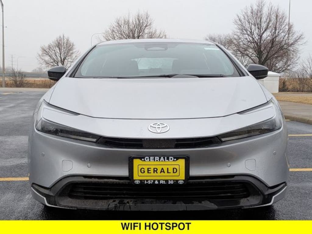 Used 2024 Toyota Prius LE Hatchback