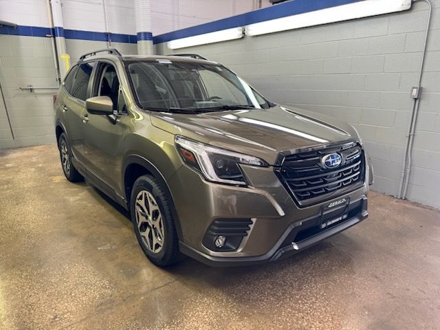 2024 Subaru Forester Premium's photo