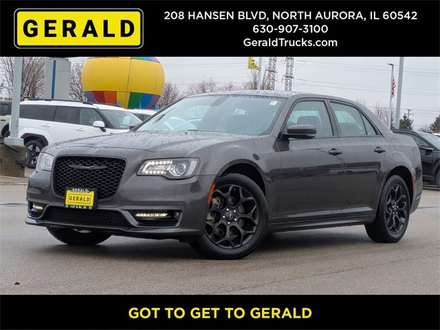 2023 Chrysler 300 Touring L