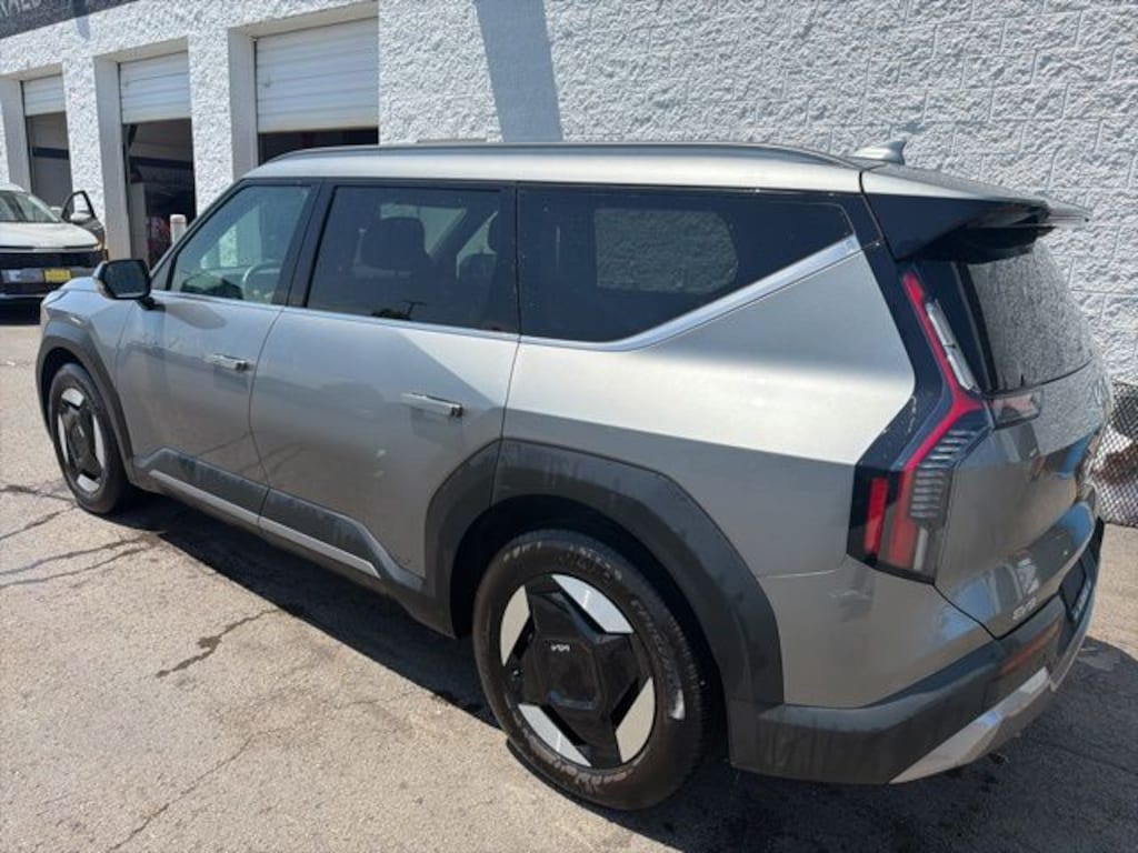 Certified 2024 Kia EV9 Wind SUV