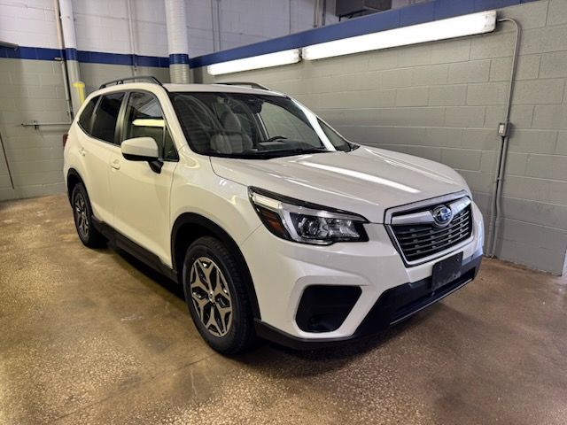 2020 Subaru Forester Premium's photo