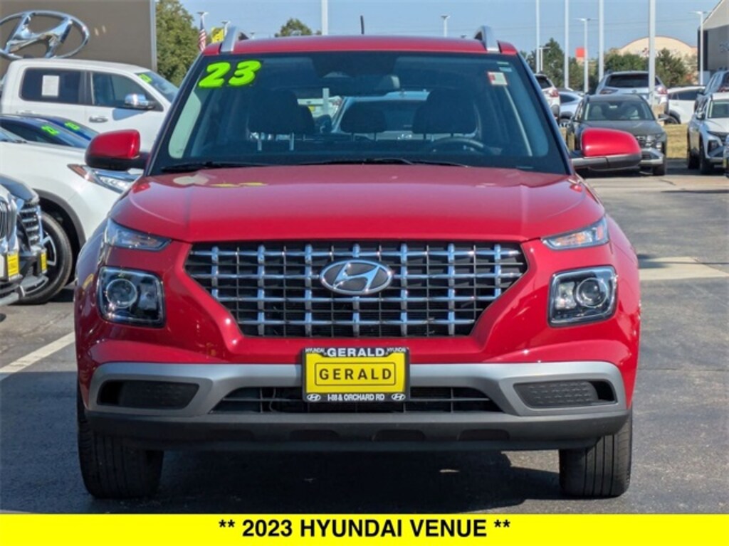 Used 2023 Hyundai Venue SEL SUV