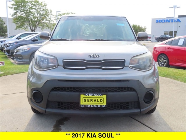 Used 2017 Kia Soul Base with VIN KNDJN2A22H7459065 for sale in North Aurora, IL