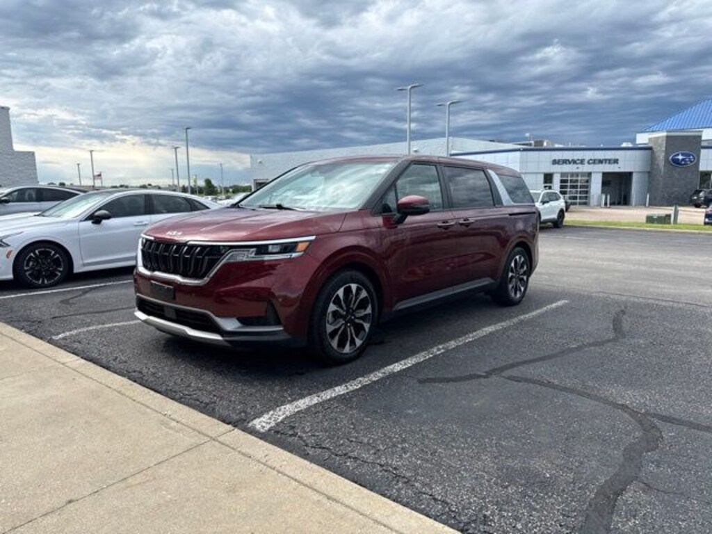 Certified 2022 Kia Carnival EX MPV