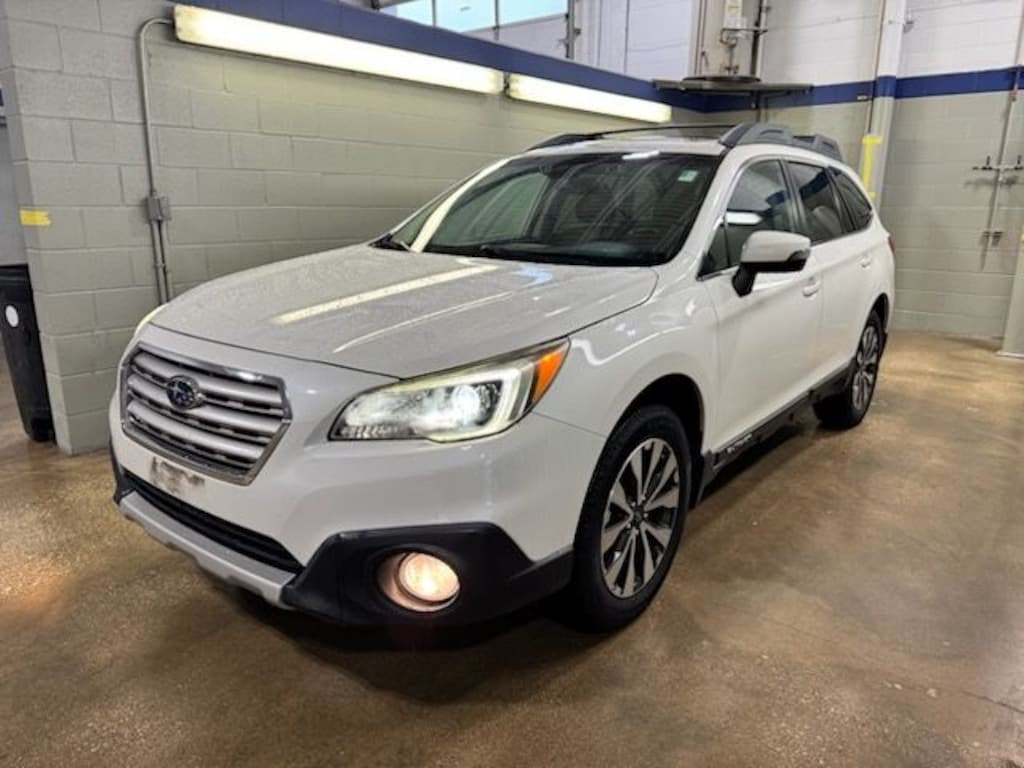 Used 2017 Subaru Outback 2.5i Limited with SUV