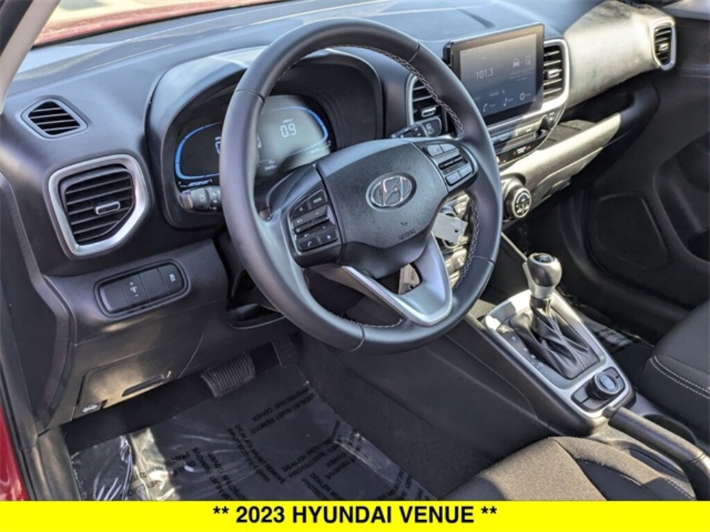 Used 2023 Hyundai Venue SEL SUV
