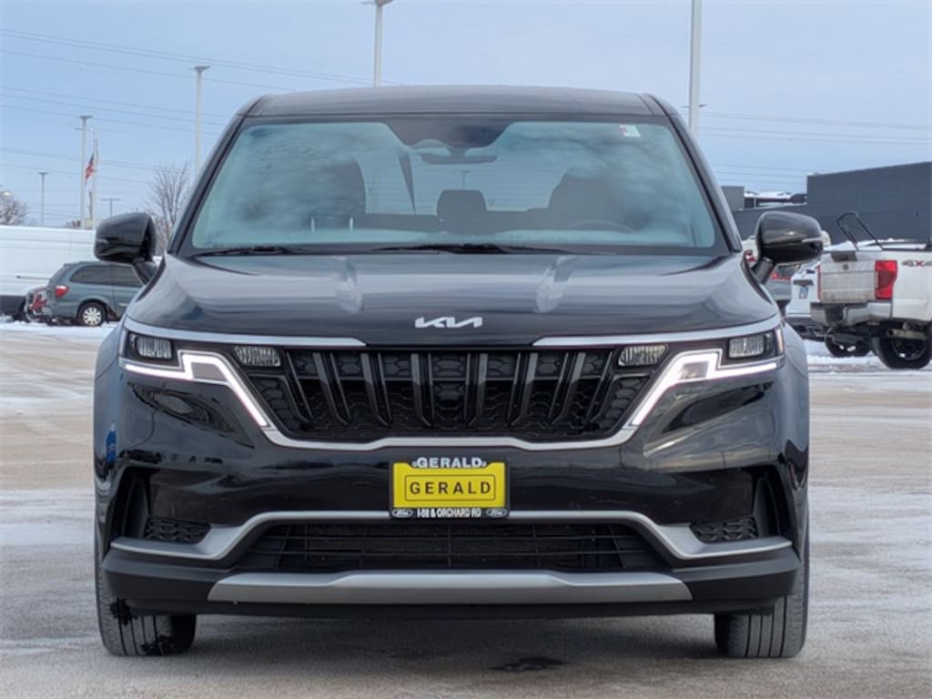 Used 2024 Kia Carnival LX Seat Package MPV