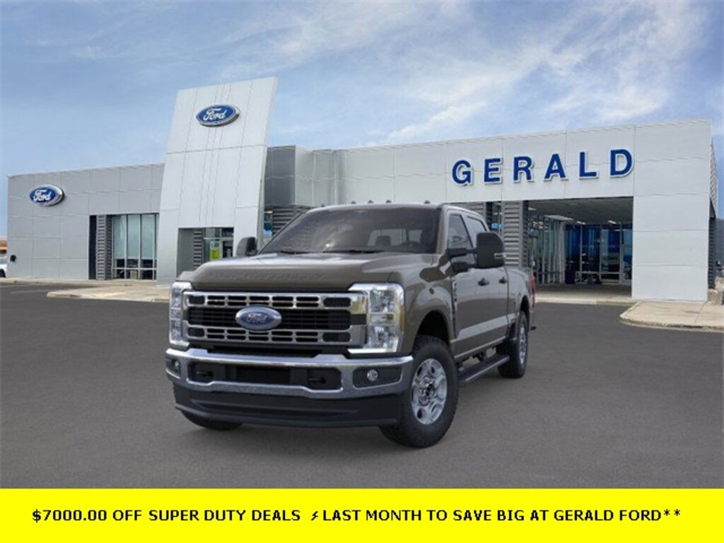 New 2026 Ford F-250 XLT Truck Crew Cab