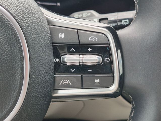 2025 Kia Sorento S - Photo 16