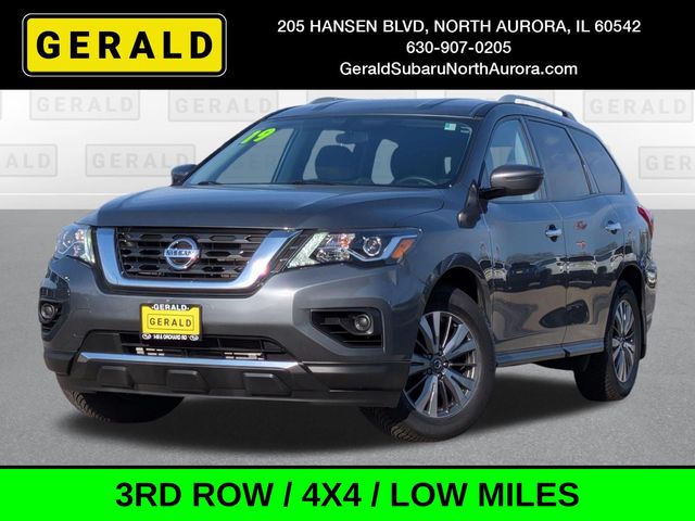2019 Nissan Pathfinder S 4WD's photo