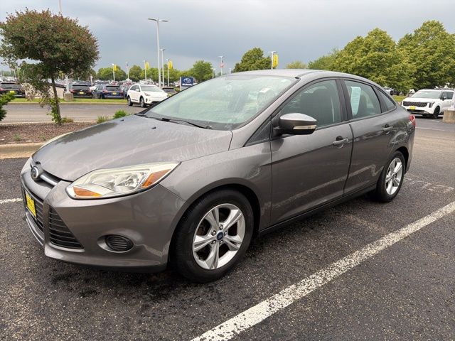 2014 Ford Focus Sedan SE's photo