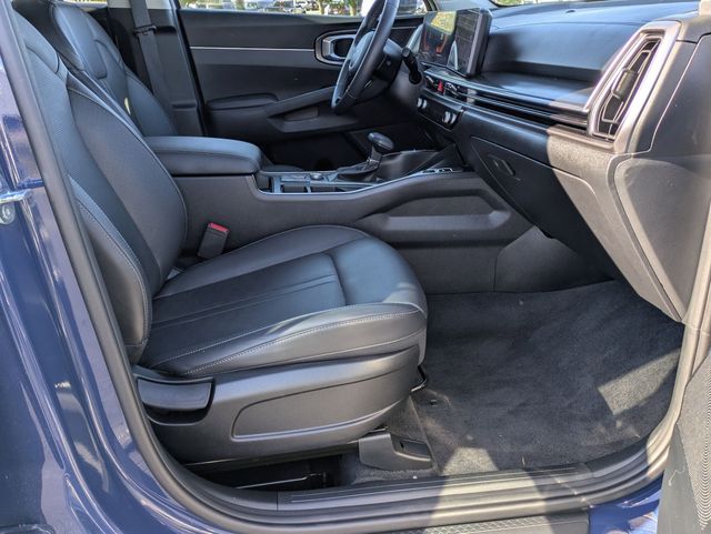 2025 Kia Sorento S - Photo 32
