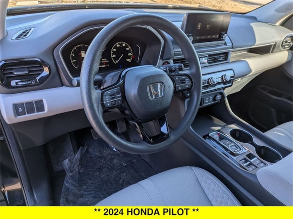 Used 2024 Honda Pilot LX SUV