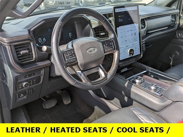 Used 2022 Ford Expedition Platinum with VIN 1FMJU1MT5NEA39885 for sale in North Aurora, IL