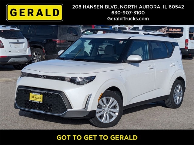 2023 Kia Soul LX's photo