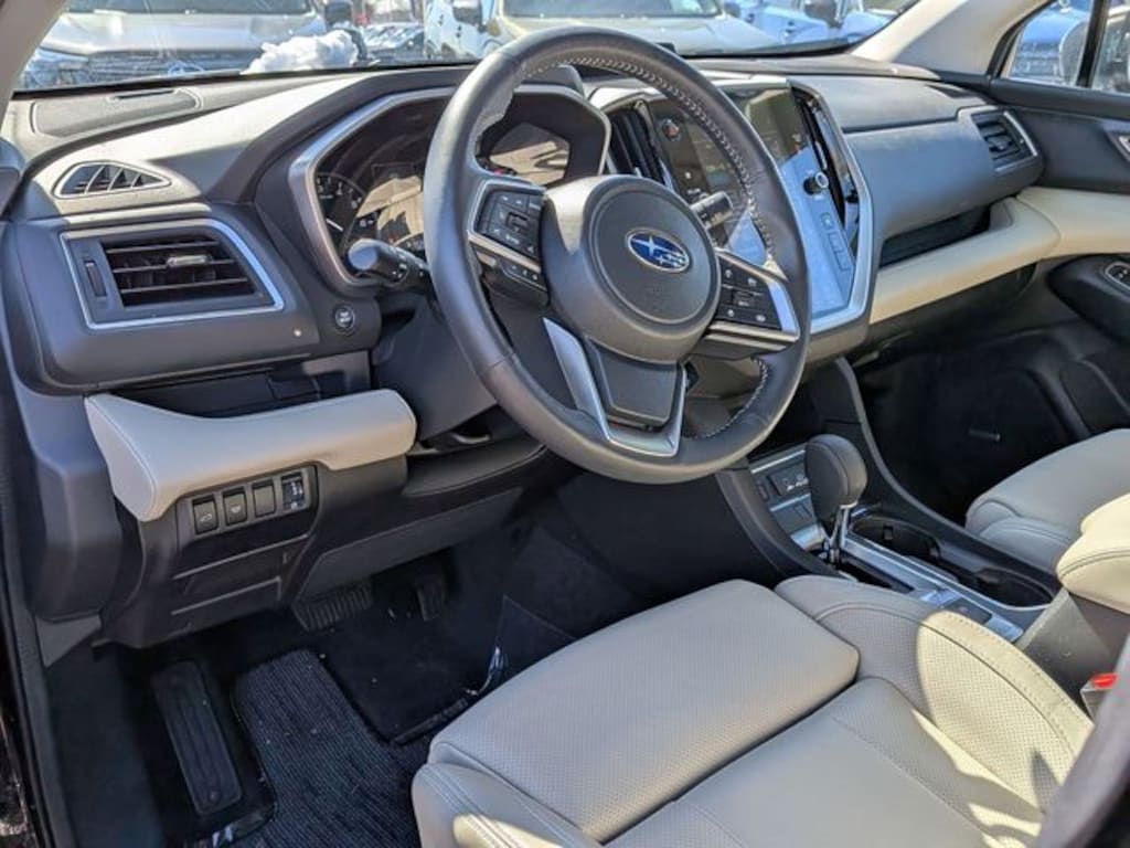 New 2025 Subaru Ascent Limited SUV
