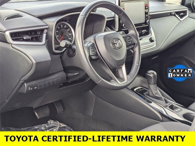 Certified 2020 Toyota Corolla Hatchback SE with VIN JTND4RBE1L3095363 for sale in North Aurora, IL