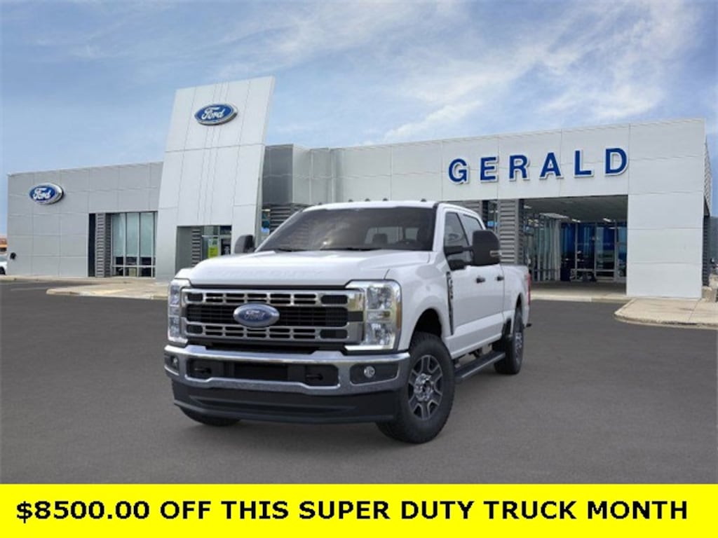 New 2025 Ford F-250 XLT Truck Crew Cab