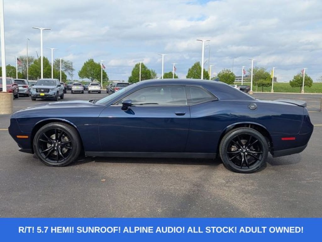 Used 2017 Dodge Challenger R/T Coupe