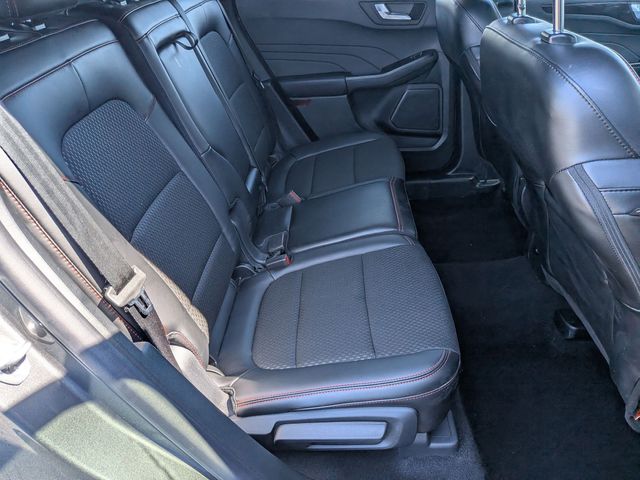 2025 Ford Escape ST-Line - Photo 26